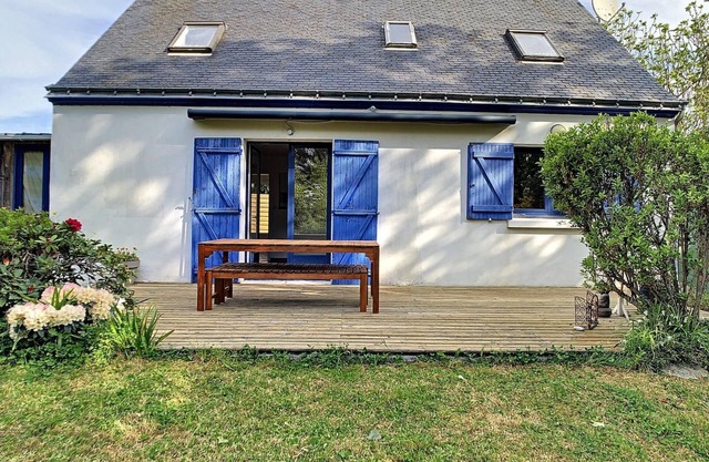 Large house on the Grands Sables