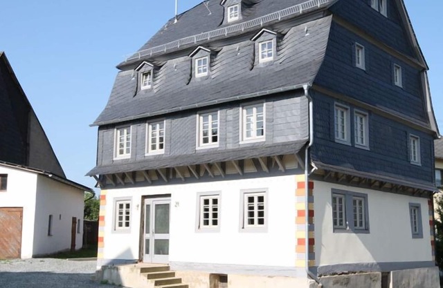 LARGE HOUSE WITH MODERN COMFORT FOR 25 PEOPLE BETWEEN RHEIN AND MOSEL