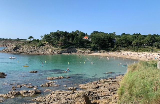 Large house with sea view and large garden in Kerfany