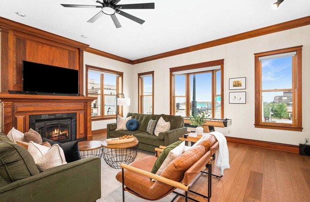 Large Lux Condo, Lakeview, Canal Park, Sleeps 8