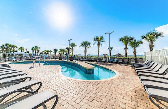 Largest Indoor Water Park- Three-Bedroom Penthouse Condo-Beautiful Sunset Views
