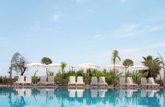 Laristone Suite Spa Hotel