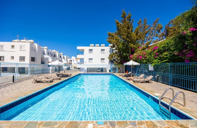 Latchi Pool View Apartment