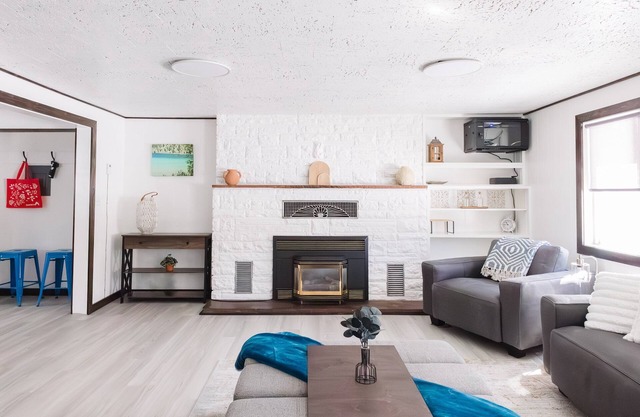 Lazy Duck Inn #30, a cozy 2-bedroom retreat in West Yellowstone