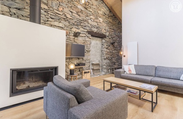 LE Chalet DE Manelou