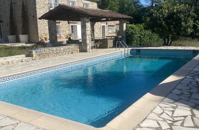 Le Charme dun Vieux mas Provençal Dans un Parc Arboré Avec Piscine