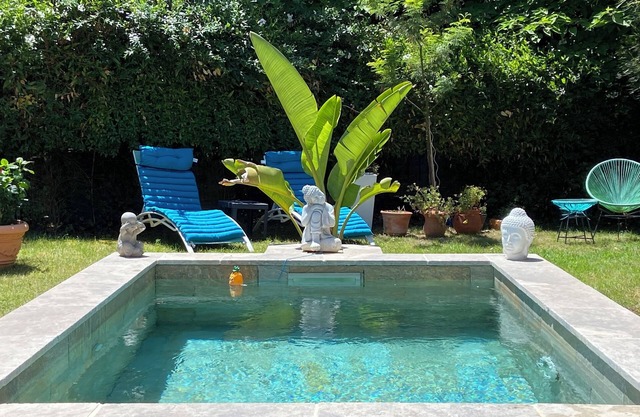 Le Mas de Fabregas: Relax in this quiet and elegant house ,400m from the beach.