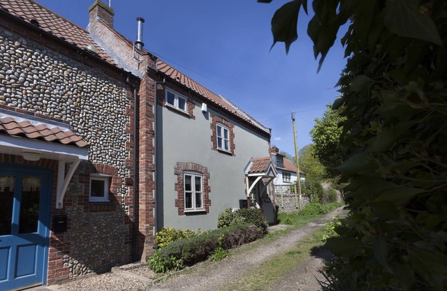 Legion Cottages - a self catering cottage that sleeps 4 guests in 2 bedrooms