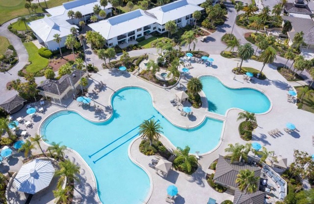 Leisure Oasis in Florida | Golf, Tennis, Pools