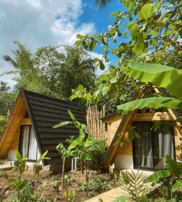 Leisy's Garden Tiny Cabins