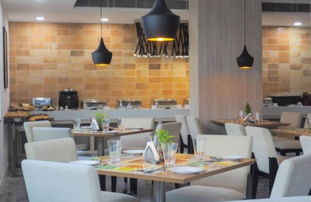 Lemon Tree Hotel Banjara Hills