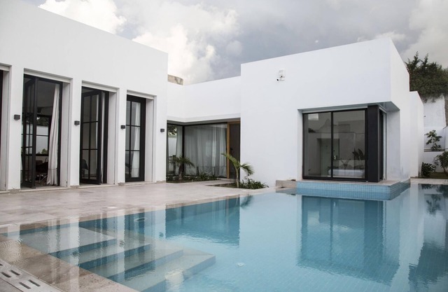 Les Verrières De Gammarth: Villa moderne +Piscine