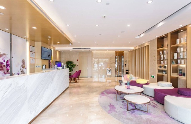 Lifeng Hotel - Pingshan Railway Station
