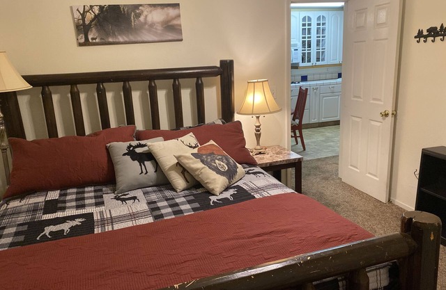 Lil Buck small loft 31 day+ stays only