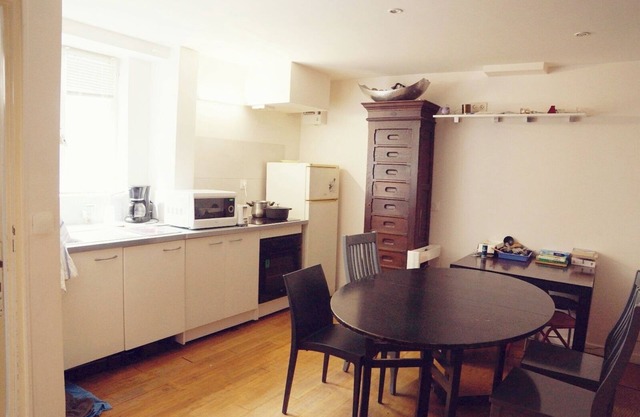 Limited budget 55m² appt 8 pers. ground floor 20-30 mn from Paris
