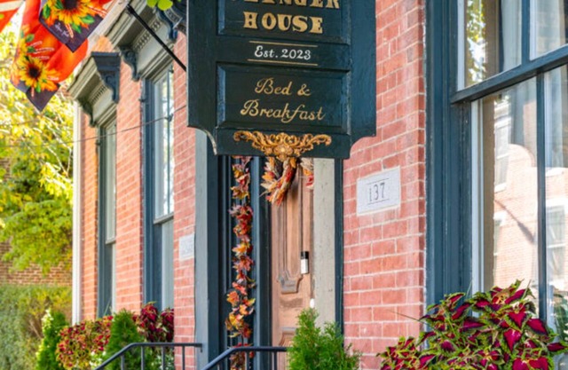 Lincoln Suite in charming Olinger House B&B in historic, downtown Gettysburg.