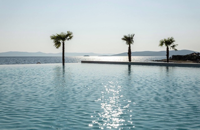 LIOQA Resort