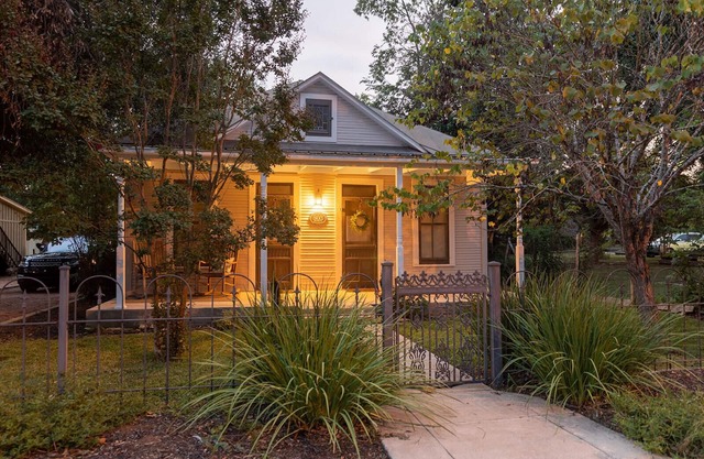 Lisso Sunday Haus - 1930's Charm and Conveniences of today