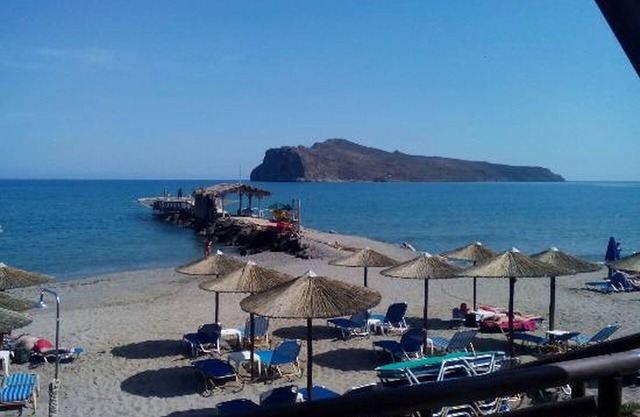 Litinas Beachfront Apartment