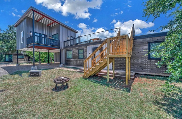 Live Oak | Unprecedented Aerial Container Home