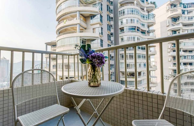 Locals Boutique Apartment Jiuzhou Port.6