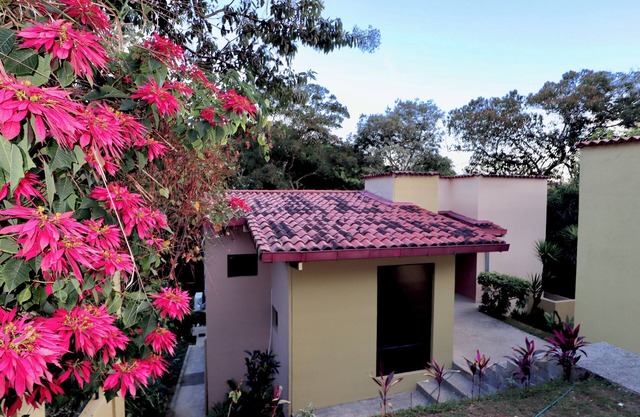 Located 20 min from El Tunco & 15 min from San Salvador ~ 3-Bed Jungle Home!