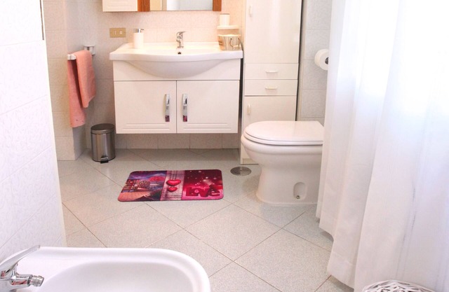 Located in Ercolano, 700 m from the ruins of Ercolano family apartment