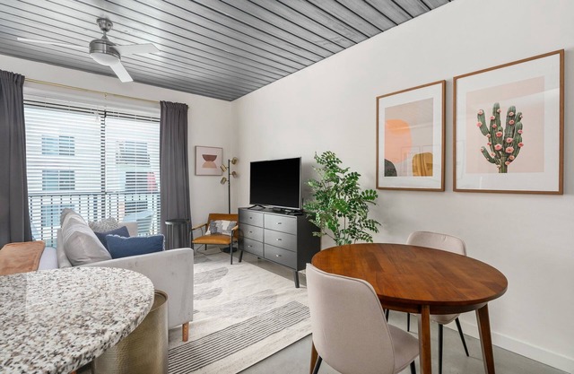 Lodgeur | Relaxing & modern studio loft | Midtown