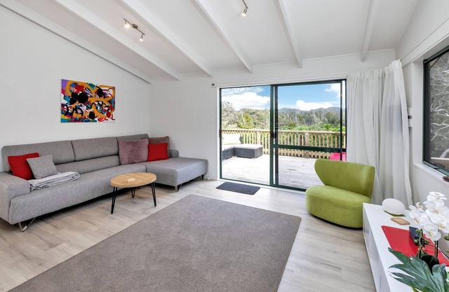 Lofty Te Haumi - Paihia Holiday Home