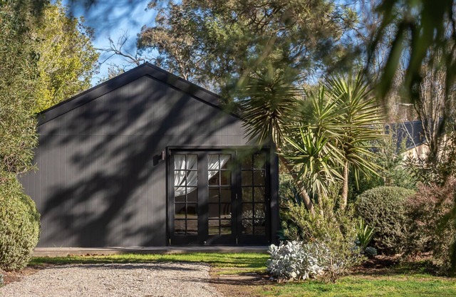 Lomond Cottage Unwind in this charming 1-bedroom hideaway nestled within lush, private gardens. Just