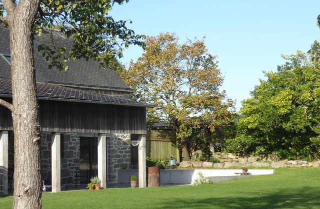 Longère in "stones at 1,5 km from the beach with a garden of 3000 m2