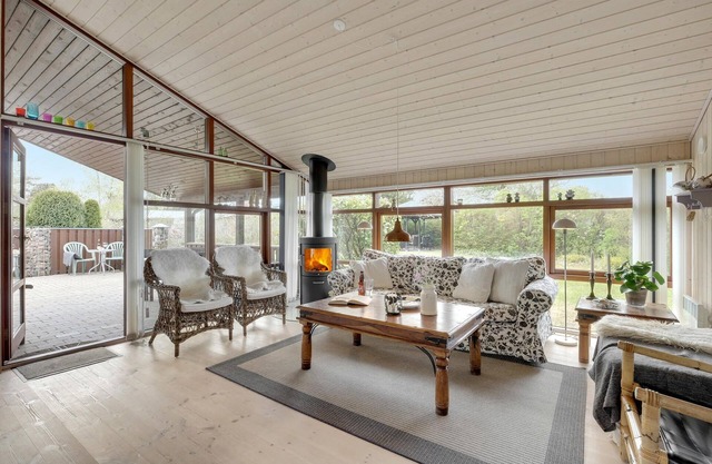 Look forward to a beautiful vacation home with private garden and about 200 m from the beach.