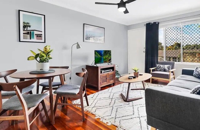 Look no further than this stunning 2BR property in the heart of Annerley, QLD.