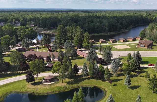 Lost Arrow Resort
