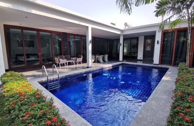 Lotus private pool villa