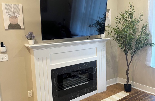 Love the Cov- Spacious 4-bedroom house in charming Covington with WiFi, AC