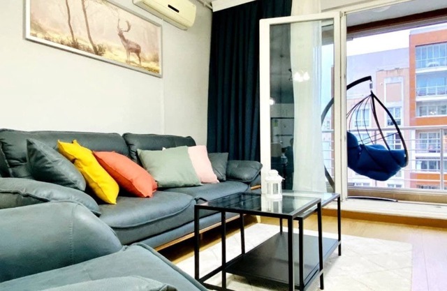 Lovely 2-bedroom apartment with a pool