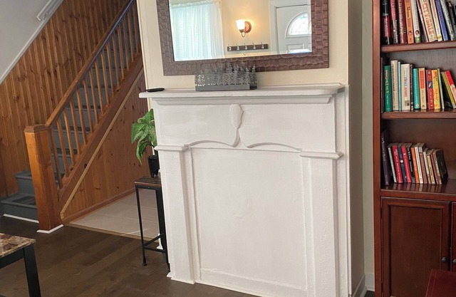 Lovely 2 Bedroom Unit in Long Branch, close to the beach, and NJ Transit.