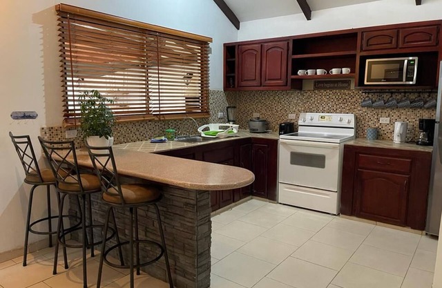 Lovely 3 bedroom apartment overlooking Christmas tree farm