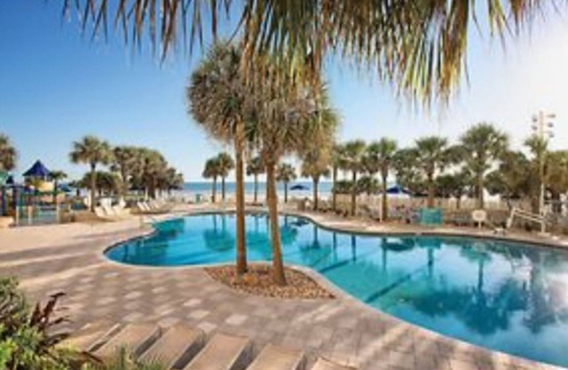 Lovely 3 bedroom condo on the ocean.