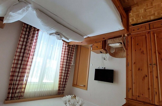Lovely apartment for 6 guests with WIFI, TV and balcony