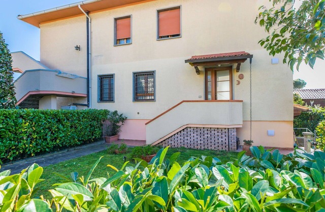 Lovely apartment for 4 guests with A/C, WIFI, TV and patio