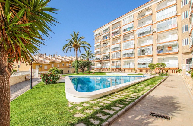 Lovely apartment in Arenales del Sol