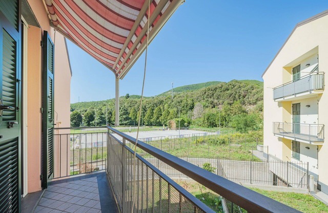 Lovely apartment for 4 guests with A/C, WIFI, TV and balcony
