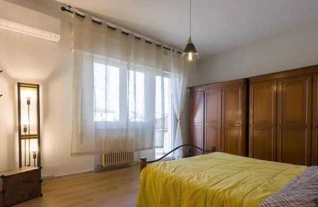 Lovely apartment and private parking