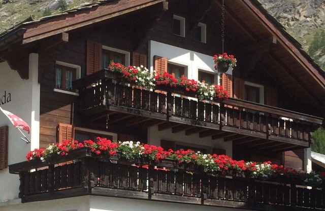 Lovely apartment for 8 people with WIFI, TV and balcony