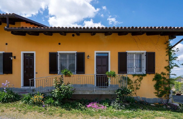 Lovely apartment for 2 guests with A/C, pool, WIFI, terrace, pets allowed and panoramic view