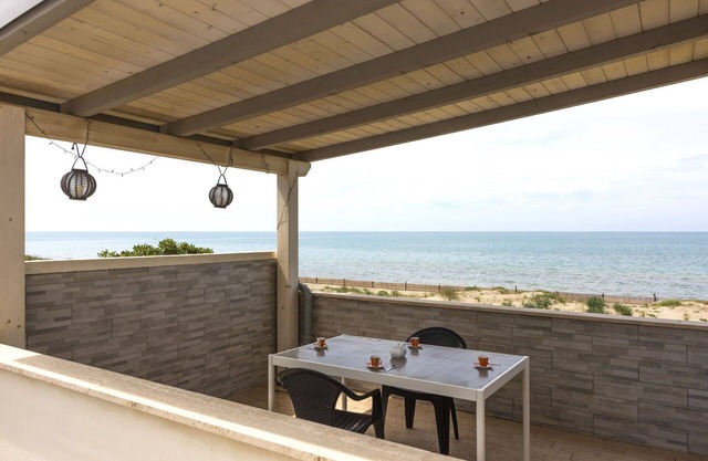 Lovely apartment for 3 people with A/C, TV, terrace and parking