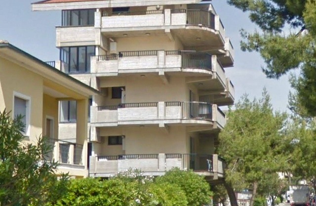 Lovely apartment for 3 people with WIFI, TV, terrace, pets allowed and parking
