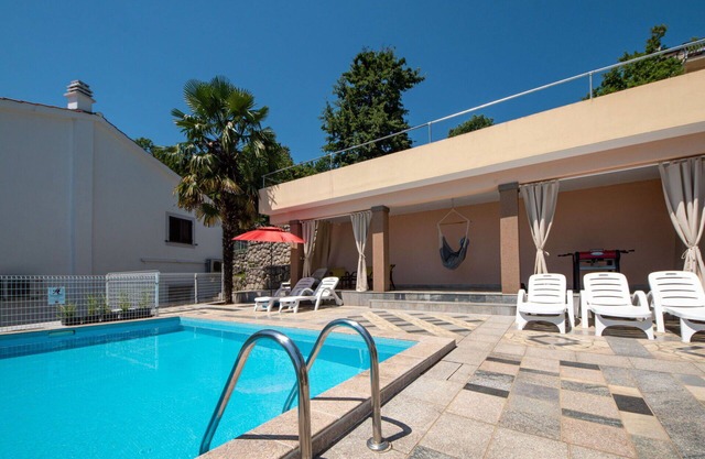Lovely apartment for 4 people with A/C, WIFI, pool, TV, terrace and pets allowed